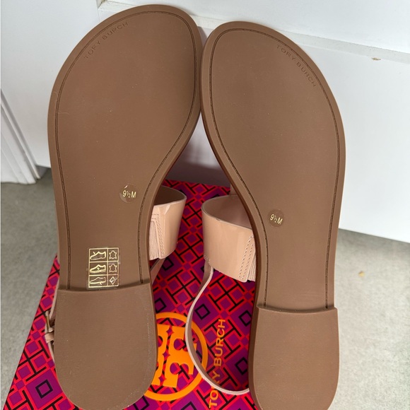 Tory Burch Blush Patent Thong Sandals - Picture 3 of 7